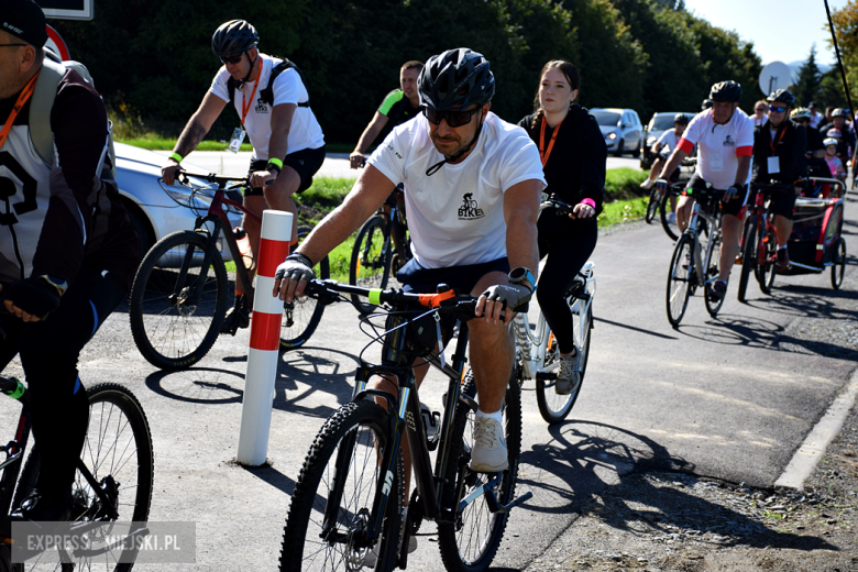 Nowa ścieżka rowerowa otwarta. Ponad 150 osób na trasie 26. Powiatowego Rajdu Rowerowego