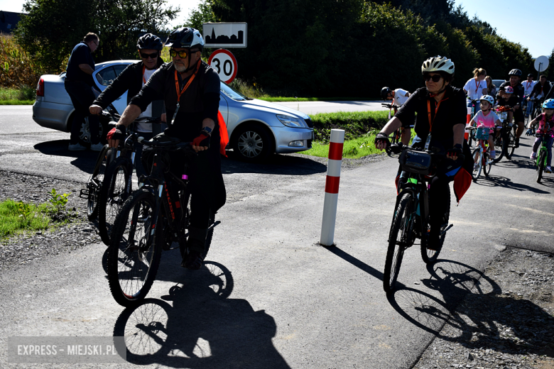 Nowa ścieżka rowerowa otwarta. Ponad 150 osób na trasie 26. Powiatowego Rajdu Rowerowego