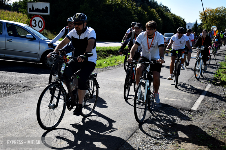Nowa ścieżka rowerowa otwarta. Ponad 150 osób na trasie 26. Powiatowego Rajdu Rowerowego