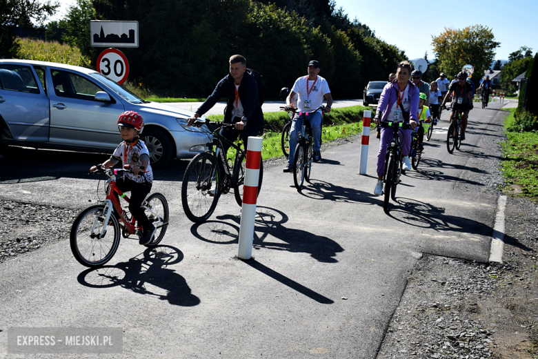 Nowa ścieżka rowerowa otwarta. Ponad 150 osób na trasie 26. Powiatowego Rajdu Rowerowego