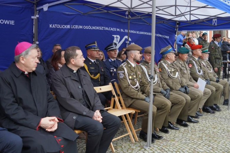 Kadeci z Henrykowa złożyli ślubowanie. Wyróżniono także nauczycieli