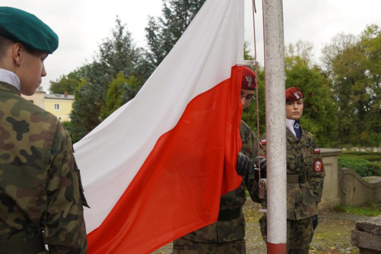 Kadeci z Henrykowa złożyli ślubowanie. Wyróżniono także nauczycieli
