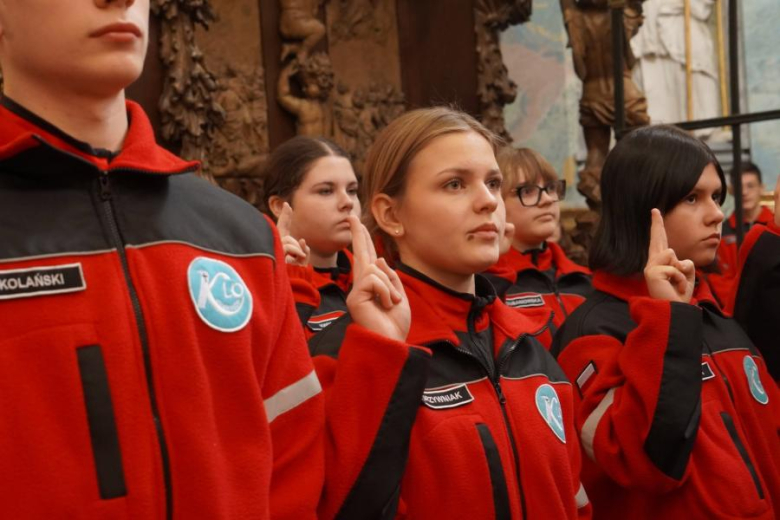 Kadeci z Henrykowa złożyli ślubowanie. Wyróżniono także nauczycieli