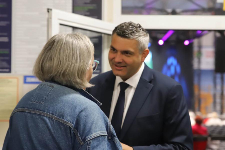 „Tercet, czyli Kwartet” wystąpił w Ząbkowicach Śląskich. Seniorzy świętowali w Hali Słonecznej