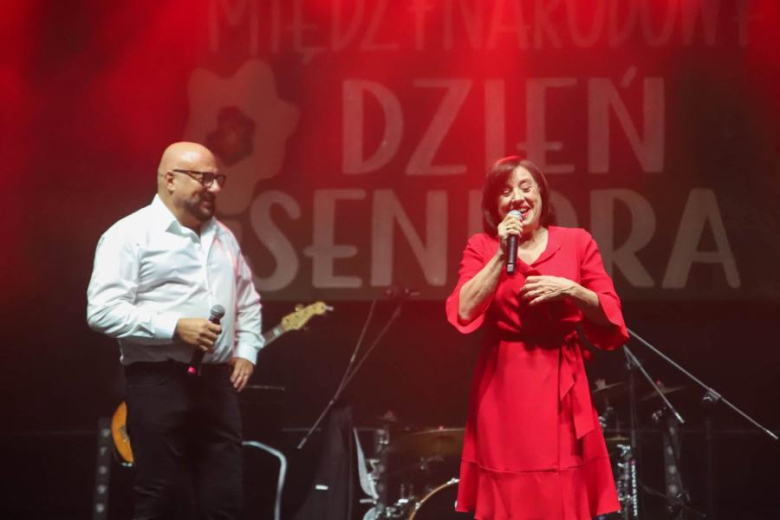 „Tercet, czyli Kwartet” wystąpił w Ząbkowicach Śląskich. Seniorzy świętowali w Hali Słonecznej