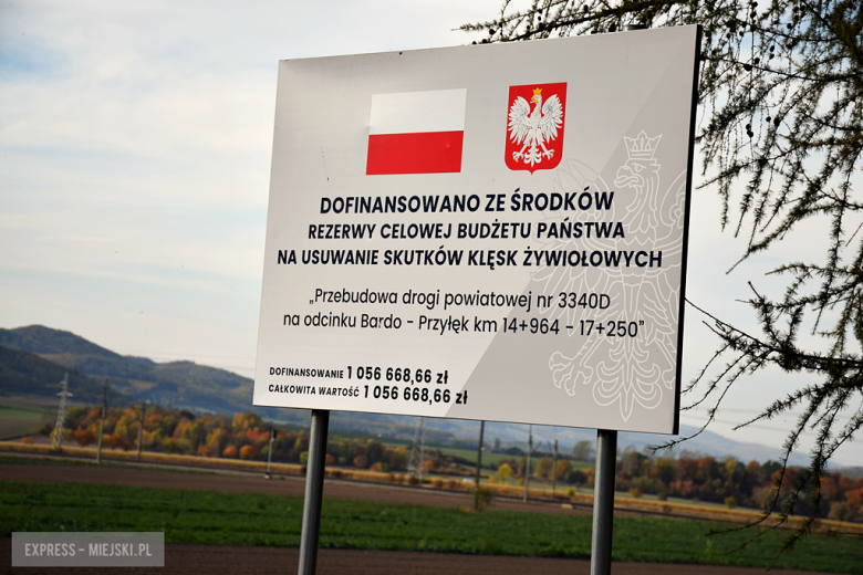 Rondo w Przyłęku gotowe. Inwestycja na trasie Bardo–Przyłęk dobiega końca