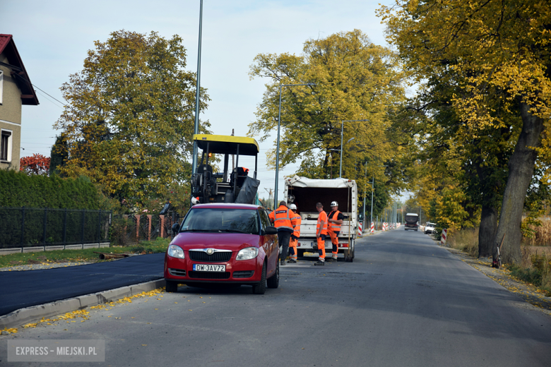 Rondo w Przyłęku gotowe. Inwestycja na trasie Bardo–Przyłęk dobiega końca