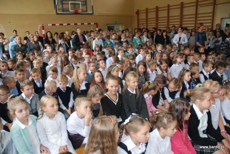 Rozpoczęcie roku szkolnego w Zespole Szkolno-Przedszkolnym w Bardzie