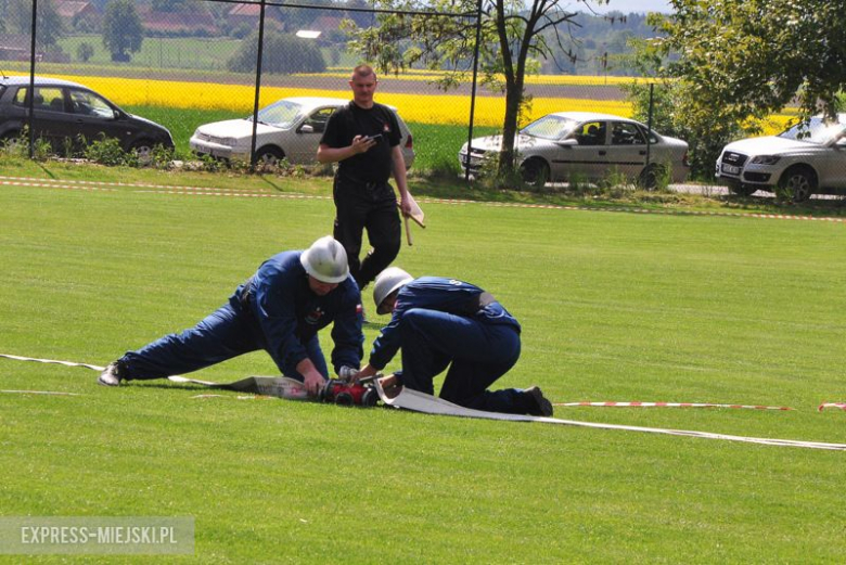 Strażacy z Braszowic okazali się najlepsi w zawodach sportowo-pożarniczych zorganizowanych na boisku w Stolcu