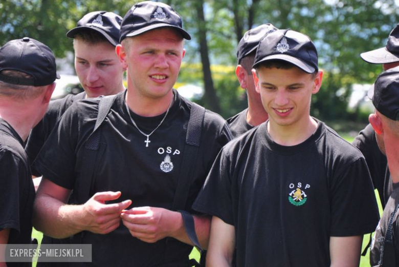 Strażacy z Braszowic okazali się najlepsi w zawodach sportowo-pożarniczych zorganizowanych na boisku w Stolcu