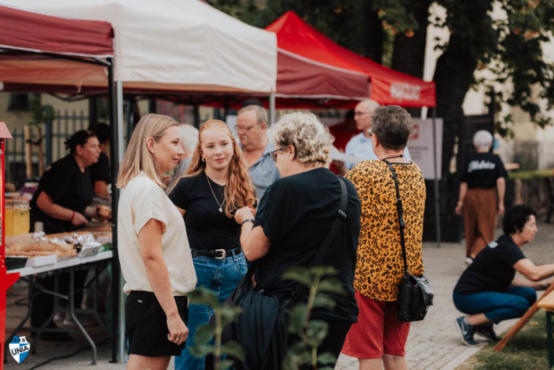 Piknik Sportowy w Złotym Stoku z okazji awansu. Unia otrzymała dodatkowe wsparcie finansowe
