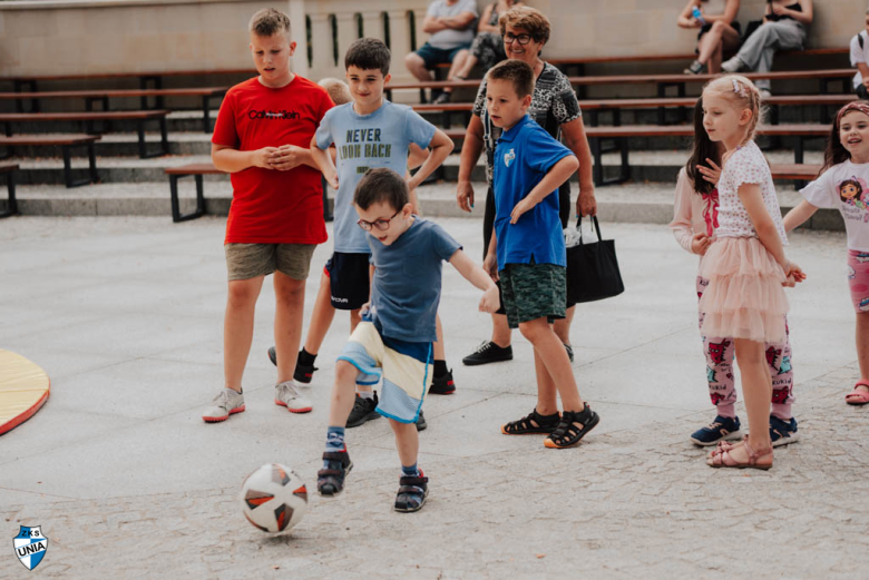 Piknik Sportowy w Złotym Stoku z okazji awansu. Unia otrzymała dodatkowe wsparcie finansowe