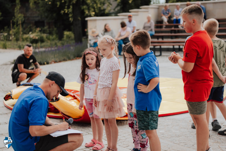 Piknik Sportowy w Złotym Stoku z okazji awansu. Unia otrzymała dodatkowe wsparcie finansowe