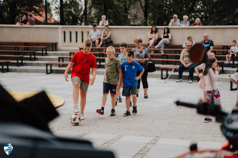Piknik Sportowy w Złotym Stoku z okazji awansu. Unia otrzymała dodatkowe wsparcie finansowe