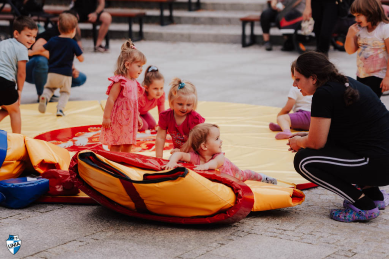 Piknik Sportowy w Złotym Stoku z okazji awansu. Unia otrzymała dodatkowe wsparcie finansowe