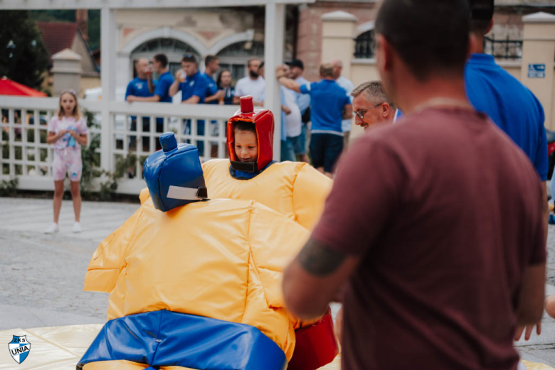 Piknik Sportowy w Złotym Stoku z okazji awansu. Unia otrzymała dodatkowe wsparcie finansowe