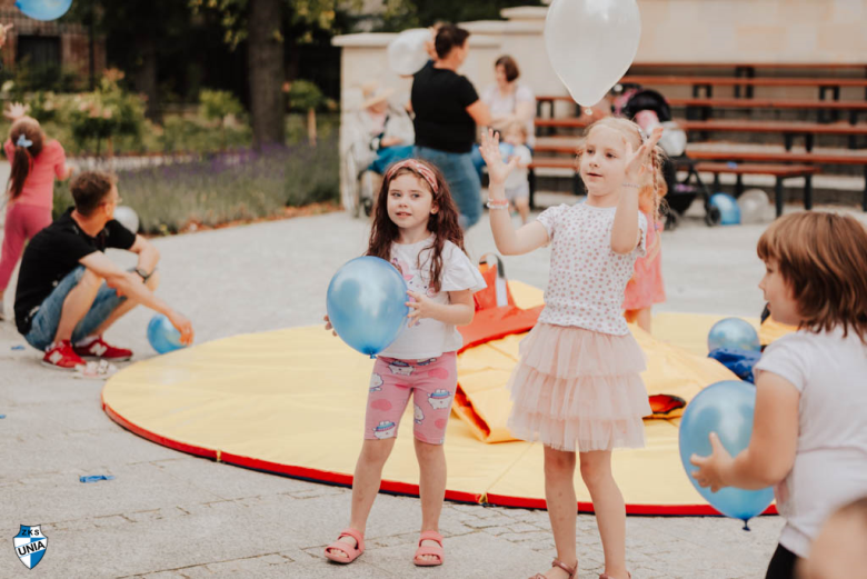 Piknik Sportowy w Złotym Stoku z okazji awansu. Unia otrzymała dodatkowe wsparcie finansowe