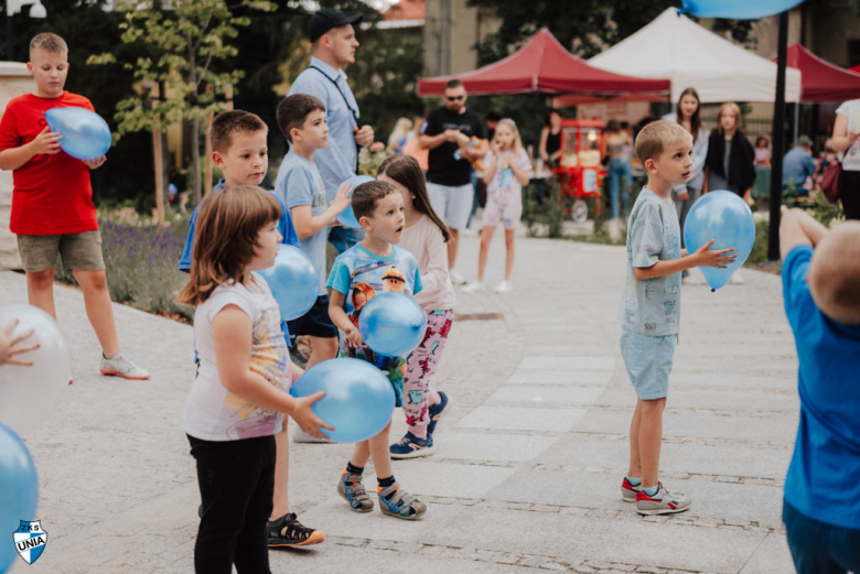 Piknik Sportowy w Złotym Stoku z okazji awansu. Unia otrzymała dodatkowe wsparcie finansowe