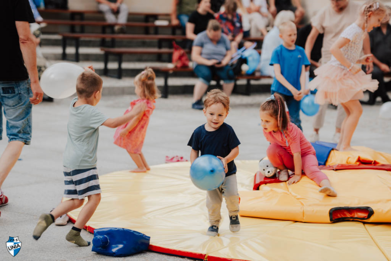 Piknik Sportowy w Złotym Stoku z okazji awansu. Unia otrzymała dodatkowe wsparcie finansowe