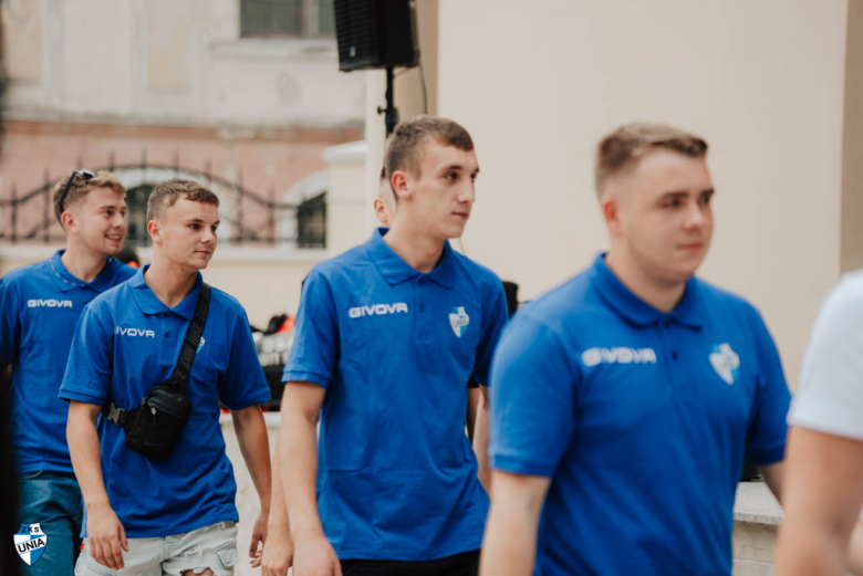 Piknik Sportowy w Złotym Stoku z okazji awansu. Unia otrzymała dodatkowe wsparcie finansowe