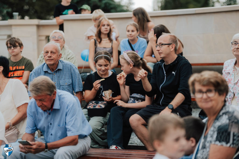 Piknik Sportowy w Złotym Stoku z okazji awansu. Unia otrzymała dodatkowe wsparcie finansowe