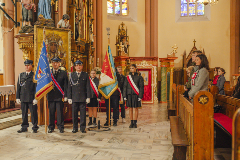Narodowe Święto Niepodległości w Złotym Stoku – wspólna modlitwa, przemarsz i hołd dla Ojczyzny