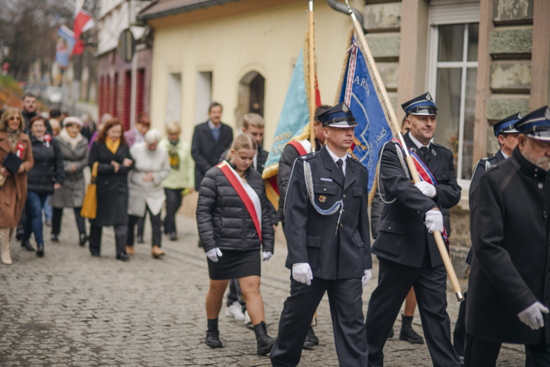 Narodowe Święto Niepodległości w Złotym Stoku – wspólna modlitwa, przemarsz i hołd dla Ojczyzny