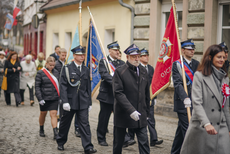 Narodowe Święto Niepodległości w Złotym Stoku – wspólna modlitwa, przemarsz i hołd dla Ojczyzny