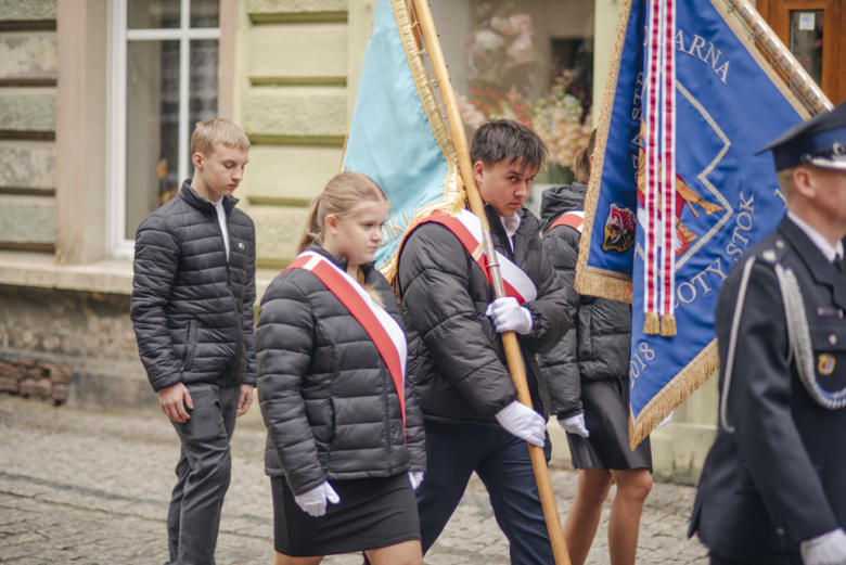 Narodowe Święto Niepodległości w Złotym Stoku – wspólna modlitwa, przemarsz i hołd dla Ojczyzny