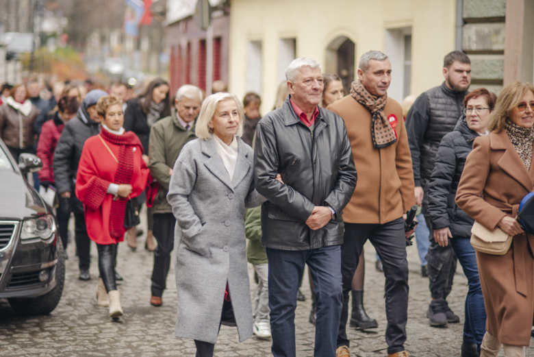 Narodowe Święto Niepodległości w Złotym Stoku – wspólna modlitwa, przemarsz i hołd dla Ojczyzny