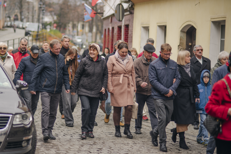 Narodowe Święto Niepodległości w Złotym Stoku – wspólna modlitwa, przemarsz i hołd dla Ojczyzny