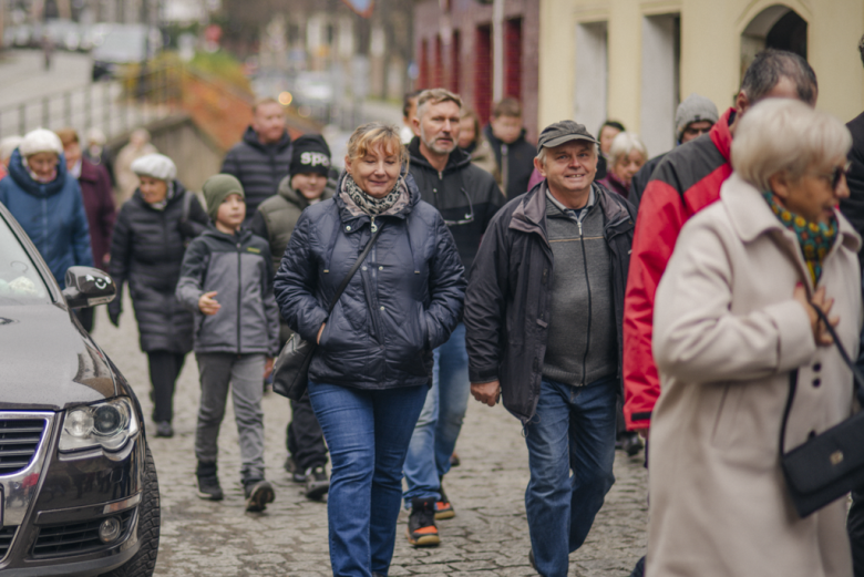 Narodowe Święto Niepodległości w Złotym Stoku – wspólna modlitwa, przemarsz i hołd dla Ojczyzny