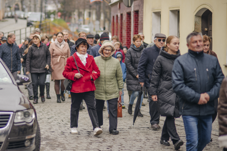 Narodowe Święto Niepodległości w Złotym Stoku – wspólna modlitwa, przemarsz i hołd dla Ojczyzny