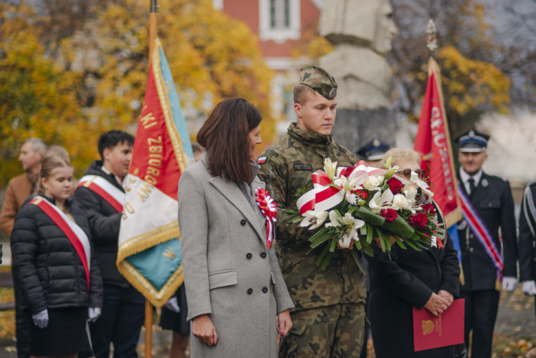 Narodowe Święto Niepodległości w Złotym Stoku – wspólna modlitwa, przemarsz i hołd dla Ojczyzny