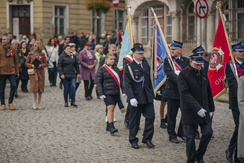 Narodowe Święto Niepodległości w Złotym Stoku – wspólna modlitwa, przemarsz i hołd dla Ojczyzny