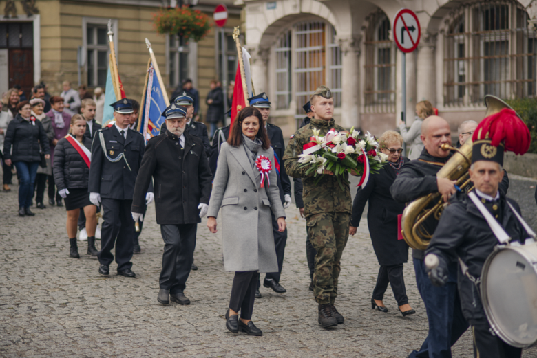 Narodowe Święto Niepodległości w Złotym Stoku – wspólna modlitwa, przemarsz i hołd dla Ojczyzny