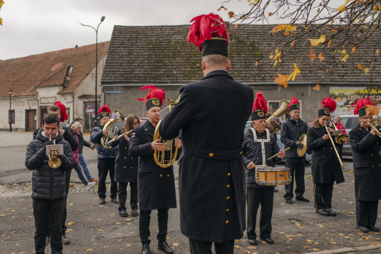Narodowe Święto Niepodległości w Złotym Stoku – wspólna modlitwa, przemarsz i hołd dla Ojczyzny