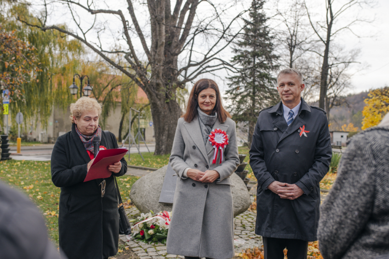 Narodowe Święto Niepodległości w Złotym Stoku – wspólna modlitwa, przemarsz i hołd dla Ojczyzny