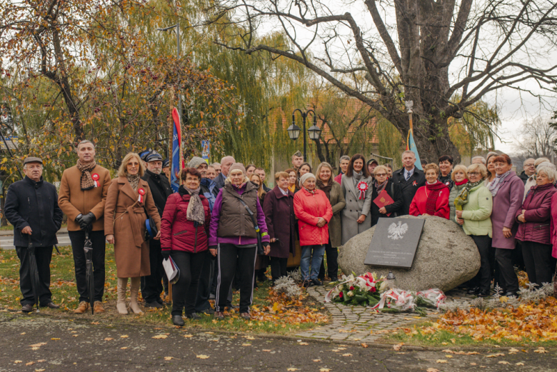 Narodowe Święto Niepodległości w Złotym Stoku – wspólna modlitwa, przemarsz i hołd dla Ojczyzny