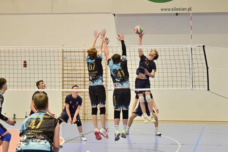 Siatkarscy juniorzy młodsi z Dolnego Śląska rywalizowali w Ziębicach [foto]