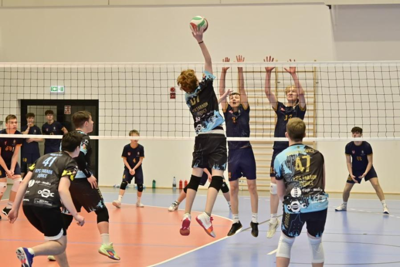 Siatkarscy juniorzy młodsi z Dolnego Śląska rywalizowali w Ziębicach [foto]
