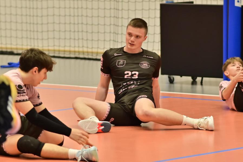 Siatkarscy juniorzy młodsi z Dolnego Śląska rywalizowali w Ziębicach [foto]