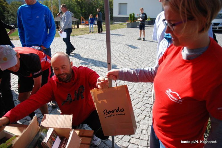 Na starcie biegu stanęło 54 zawodników, a najszybszy z nich pokonał trasę w niespełna 20 minut