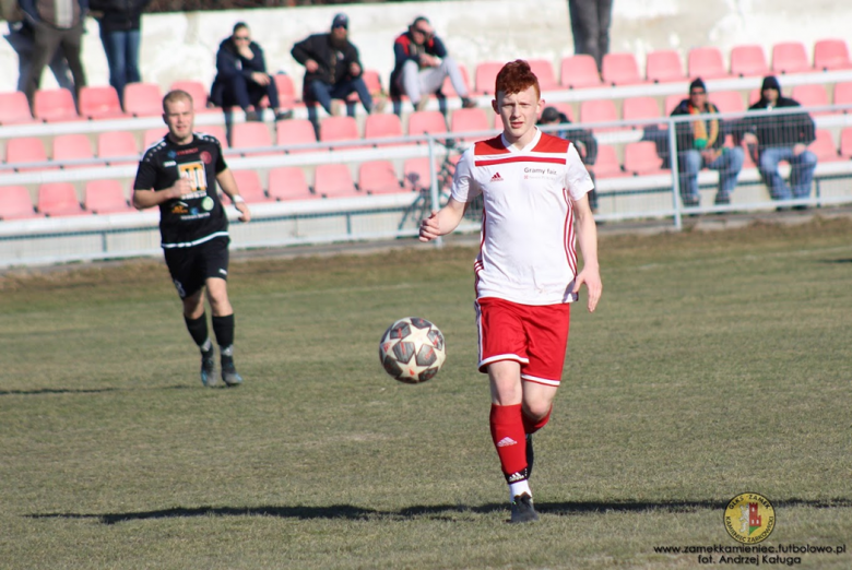 Klasa okręgowa: Zamek Kamieniec Ząbkowicki 4:0 (2:0) Pogoń Pieszyce