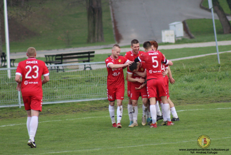 IV liga: Zamek Kamieniec Ząbkowicki 4:0 (2:0) Bielawianka Bielawa