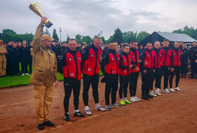 Strażacy-zawodowcy z Ząbkowic Śląskich mistrzami Dolnego Śląska w sporcie pożarniczym