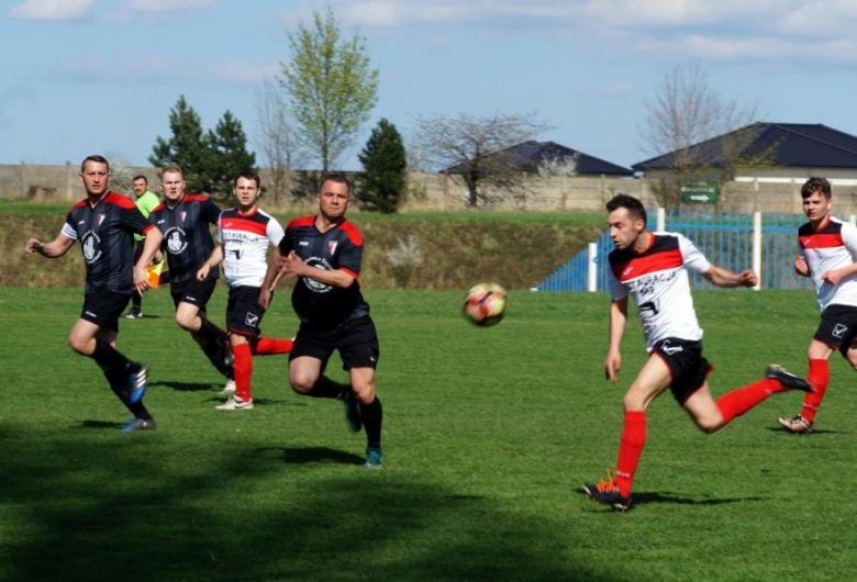 Polonia Ząbkowice Śląskie 5:0 (2:0) Koliber Uciechów