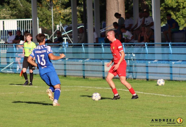 Klasa okręgowa: Zjednoczeni Zarów 1:3 (1:0) Zamek Kamieniec Zabkowicki