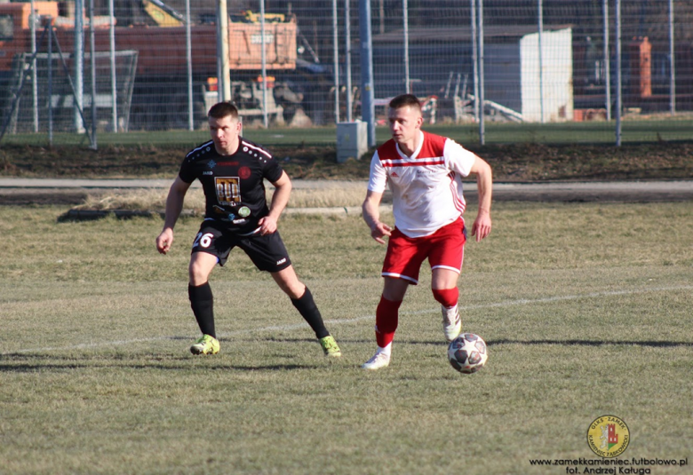 Klasa okręgowa: Zamek Kamieniec Ząbkowicki 4:0 (2:0) Pogoń Pieszyce