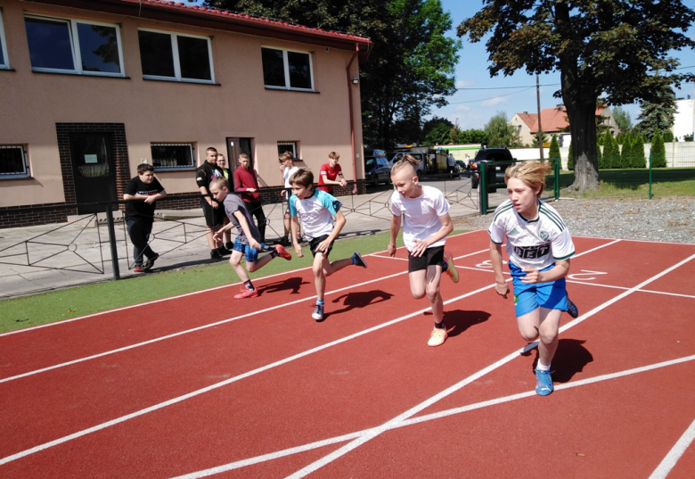 Zawody lekkoatletyczne w Ziębicach